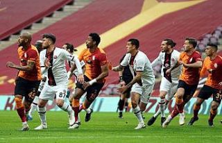 Süper Lig: Galatasaray: 0 - Fatih Karagümrük: 0...