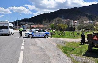 Sürücülere emniyet kemeri uygulaması