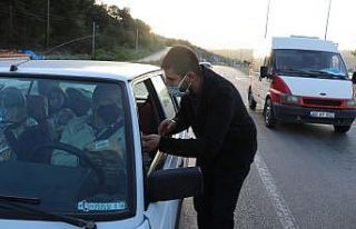 Sürücülere, iftara beş kala ikramlık dağıttılar