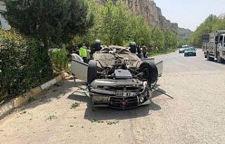 Takla atan otomobilin sürücüsü yaralandı