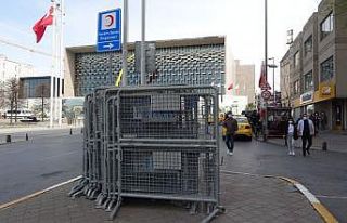 Taksim’de 1 Mayıs tedbirleri: Polis barikatları...