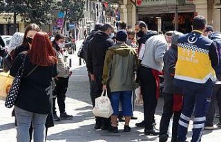 Taksim’de polis ve zabıtadan ortaklaşa korona...