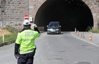 Tam kapanma öncesi ekipler sürücüleri tek tek...