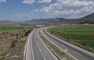Tam kapanma öncesi Karadeniz bağlantı yolu boş...