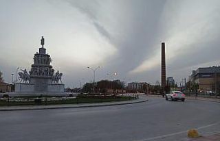 Tam kapanmanın başlamasıyla Eskişehir sokakları...