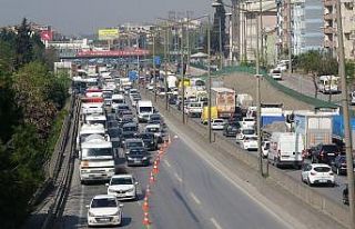 Tam kapanmanın ilk gününde, D100 Karayolu’nda...