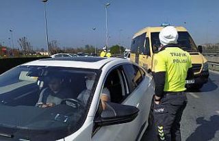 Tam kapanmanın ilk gününde E-5’te denetim