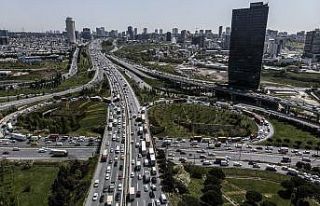 Tam kapanmaya saatler kala İstanbul trafiğinde yoğunluk