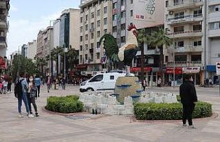 Tam kapanmaya saatler kala kent merkezinde yoğunluk...