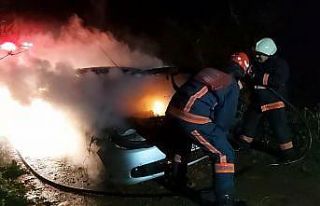 Tanıdığından aldığı emanet otomobil alevlere...