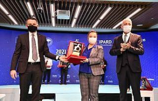 Tarım Bakanı Pakdemirli, Havranlı kadın girişimciye...