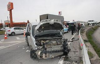 Tarım işçilerini taşıyan araç otobüsle çarpıştı:...