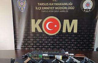Tarsus’ta silah kaçakçılarına baskın