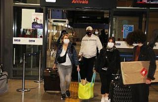 Tatilci göçü Bodrum’a hem havadan hem de karadan...