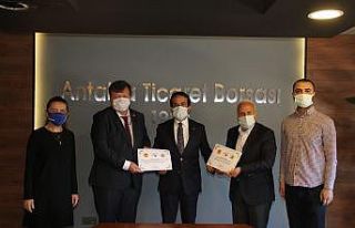 Tavşan Yüreği Zeytinini coğrafi işaret logosuyla...