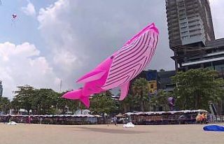 Tayland’da uçurtma festivali renkli görüntüler...