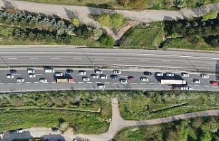 TEM Otoyolunda kısıtlama öncesi trafik yoğunluğu