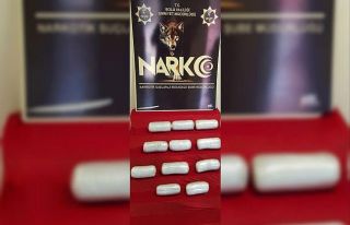 TEM’de 8 kilo 300 gram esrarla yakalanan 2 kişiden...