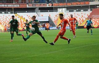TFF 1. Lig: Adanaspor: 2 - Akhisarspor: 0 (İlk yarı...