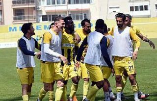 TFF 1. Lig: Menemenspor: 2 - Samsunspor: 2