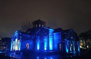 Trabzon’daki Ayasofya Camii mavi görüntüsü ile...