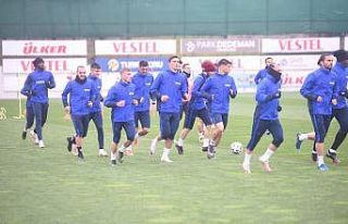 Trabzonspor, Sivasspor maçı hazırlıklarını 5...