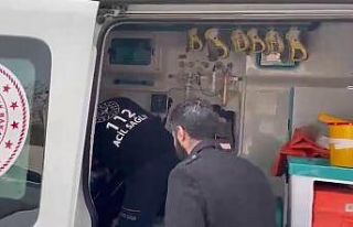 Trafik ışıklarında beklerken saldırıya uğradı