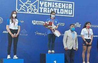 Triatlon’da Elif Manisa Türkiye şampiyonu