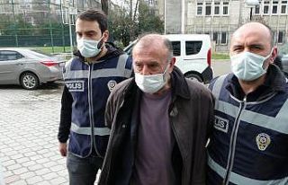 Tüfekle bir kişiyi vurup balkonunda basına açıklama...