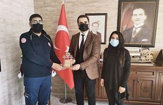 Tunceli’de vefalı sağlık çalışanı ödüllendirildi