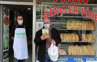 Tuncelili esnaftan örnek uygulama “Askıda kitap”