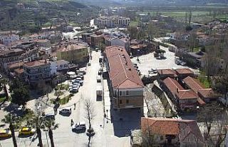 Türkiye’nin en büyük adasında bir köy karantinaya...