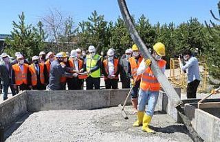 Türkiye’nin en büyük eldiven fabrikasının temeli...