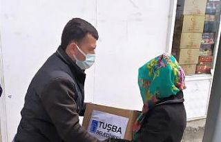 Tuşba Belediyesinden ihtiyaç sahibi ailelere gıda...