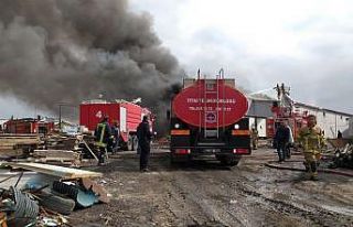 Uşak OSB’de iplik fabrikasında korkutan yangın