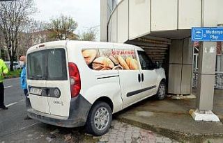 Üst geçidin altına girerek durabildi