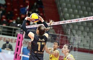VakıfBank final serisinde 1-0 öne geçti
