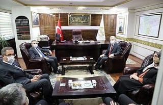Vali Atay müftülüğü ziyaret etti