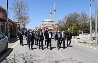 Vali Aydoğdu sahaya inip sokak sokak cadde cadde...