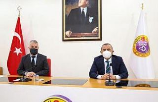 Vali Sonel, şoför esnafı ile buluştu