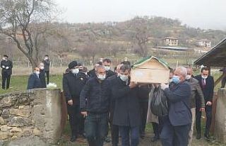 Vali Yardımcısı Erten’in babası Avni Erten toprağa...