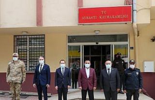 Vali’den üreten kadınlara tavsiye: “Kooperatif...
