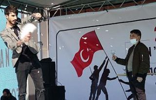 Van Gölü sahilinde kurtuluş etkinlikleri