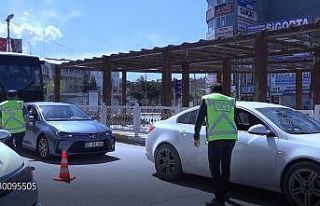 Van’da tam kapanma sürecinin ilk gününde sokaklar...