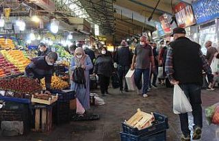 Vatandaşların kısıtlama öncesi alışveriş telaşı