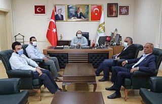Viranşehir’de ihtiyaç sahibi ailelere sıcak iftar...