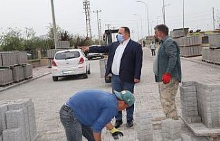 Viranşehir’de yeni mezarlığa kilitli parke döşendi