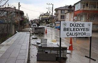 Yağmur çamur demeden çalıştılar