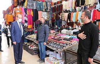 Yalçınkaya, Pazar esnafıyla bir araya geldi