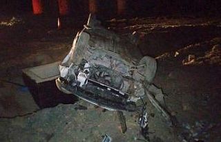 Yanlışlıkla otoyol inşaatına giren araç kum...